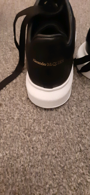 alexander mcqueen size 6